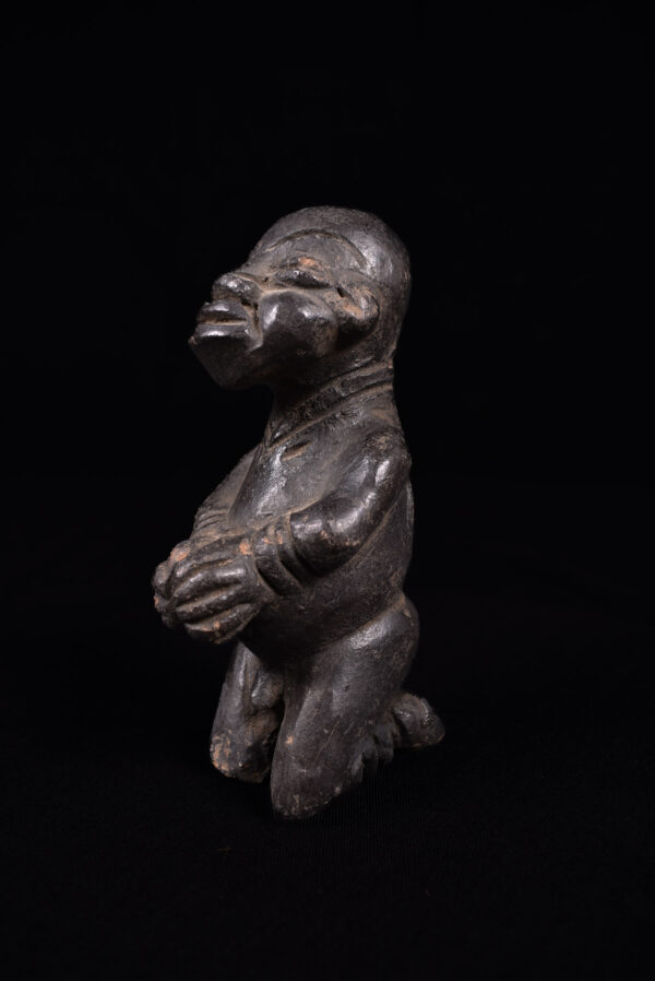 Figure - Terracotta - Tikar - Cameroon
