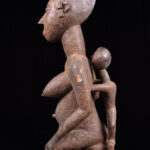 Maternity figure - Wood - Yoruba - Nigeria