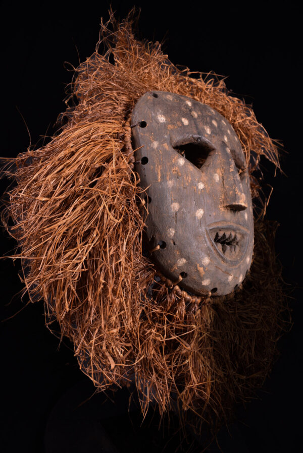 Ndaaka Mask - Wood - Ituri- DR Congo