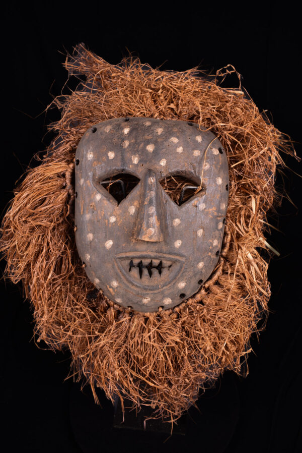Ndaaka Mask - Wood - Ituri- DR Congo